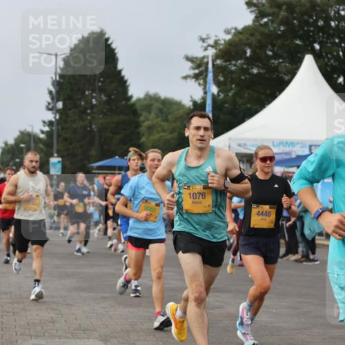13.09.2026 - Kiel Lauf Andreas Tolksdorf http://msf.ph/oto/10336021 13.09.2026 09:53:28 Kiellinie 9060, 38, 1076, 4446, 38, 153 meine-sportfotos.de