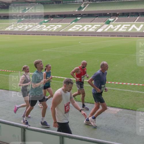 13.09.2026 - 21. swb-Marathon Bremen Michael Burmester http://msf.ph/oto/10336064 13.09.2026 13:11:20 Laufen im Stadion 265, 373, 581, 703, 843, 984, 1113, 1180, 1226, 1435, 1738, 1849, 1851, 1855, 1867, 1894, 1936, 1952, 1967, 2202, 2248, 2268, 2281, 2284, 2299, 2330, 2333, 2339, 2342, 2353, 2375, 2377, 2426, 2432, 2443, 2530, 2531, 2553, 2589, 2654, 2659, 2669, 2673, 2682, 2714, 2784, 2785, 2804, 2819, 2822, 2836, 2850, 2907, 2920, 2932, 2976, 3026, 3027, 3063, 3079, 3082, 3086, 3089, 3122, 3159, 3174, 3207, 3208, 3308, 3328, 3349, 3352, 3370, 3409, 3410, 3470, 3549, 551 meine-sportfotos.de