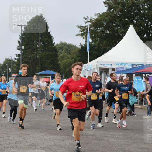 13.09.2026 - Kiel Lauf Andreas Tolksdorf http://msf.ph/oto/10336075 13.09.2026 09:53:31 Kiellinie 5339, 2762, 35, 4287, 80, 1331, 7416 meine-sportfotos.de