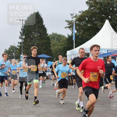 13.09.2026 - Kiel Lauf Andreas Tolksdorf http://msf.ph/oto/10336081 13.09.2026 09:53:31 Kiellinie 3339, 762, 10185, 4351, 1, 39, 1239, 543, 4, 39, 4287, 419 meine-sportfotos.de