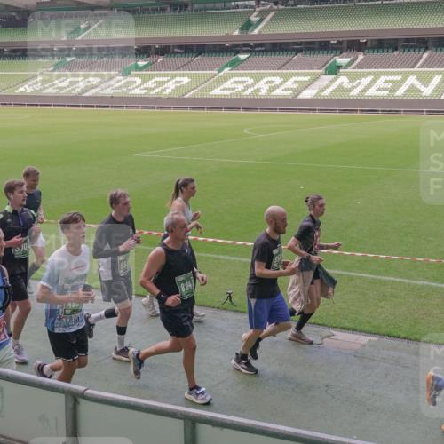 13.09.2026 - 21. swb-Marathon Bremen Michael Burmester http://msf.ph/oto/10336108 13.09.2026 13:11:25 Laufen im Stadion 265, 373, 581, 703, 843, 984, 1113, 1226, 1435, 1738, 1849, 1851, 1855, 1867, 1894, 1936, 1952, 1967, 2202, 2248, 2268, 2281, 2284, 2299, 2330, 2333, 2336, 2339, 2342, 2353, 2375, 2377, 2398, 2426, 2432, 2443, 2530, 2531, 2553, 2589, 2654, 2659, 2669, 2673, 2682, 2714, 2784, 2785, 2804, 2819, 2822, 2836, 2850, 2907, 2932, 2976, 3026, 3027, 3079, 3082, 3089, 3122, 3143, 3159, 3174, 3207, 3208, 3308, 3328, 3349, 3352, 3370, 3409, 3410, 3470, 3549, 551 meine-sportfotos.de