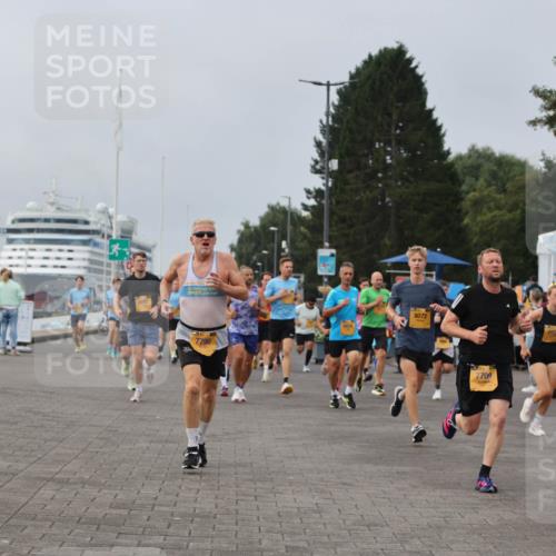 13.09.2026 - Kiel Lauf Andreas Tolksdorf http://msf.ph/oto/10336136 13.09.2026 09:53:34 Kiellinie 7790, 8072, 7709, 4933, 12169 meine-sportfotos.de