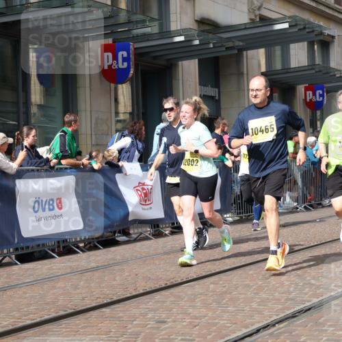 13.09.2026 - 21. swb-Marathon Bremen Strokosch-Dieckow http://msf.ph/oto/10336148 13.09.2026 11:04:53 Ziel 10370, 10411, 10465, 10576, 10697, 10717, 10718, 10800, 10802, 10850, 10975, 10995, 11102, 11105, 11157, 11218, 11281, 11326, 11334, 11584, 11616, 11722, 11900, 12002, 12011, 12064, 12079, 12080, 12099, 12235, 12335, 12522, 10198, 10283, 10315, 10481, 10711, 10729, 10741, 10855, 10856, 10877, 10940, 11006, 11114, 11133, 11272, 11364, 11366, 11395, 11518, 11592, 11705, 11757, 11939, 11991, 12005 meine-sportfotos.de