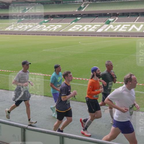 13.09.2026 - 21. swb-Marathon Bremen Michael Burmester http://msf.ph/oto/10336156 13.09.2026 13:11:30 Laufen im Stadion 265, 373, 581, 703, 843, 984, 1113, 1226, 1435, 1738, 1849, 1851, 1855, 1867, 1894, 1936, 1952, 1967, 2202, 2248, 2268, 2281, 2284, 2299, 2330, 2333, 2336, 2339, 2342, 2353, 2375, 2377, 2398, 2426, 2432, 2443, 2530, 2531, 2553, 2589, 2654, 2659, 2669, 2673, 2682, 2784, 2804, 2819, 2822, 2836, 2850, 2907, 2932, 2976, 3026, 3027, 3079, 3082, 3089, 3122, 3143, 3159, 3174, 3207, 3208, 3308, 3328, 3349, 3352, 3370, 3409, 3410, 3470, 3549, 551 meine-sportfotos.de