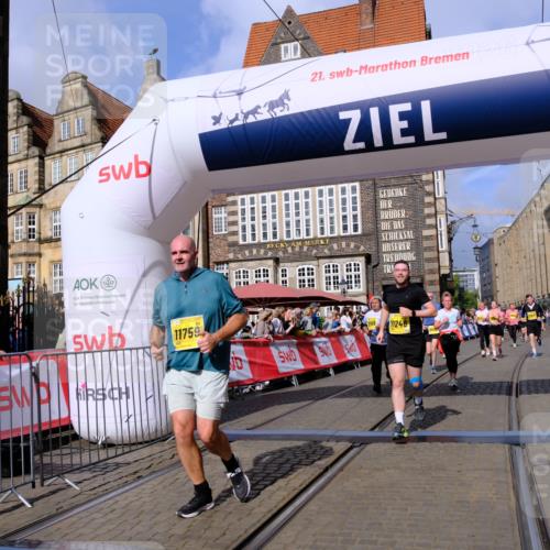 13.09.2026 - 21. swb-Marathon Bremen Tim E. http://msf.ph/oto/10336167 13.09.2026 11:07:33 Ziel 10156, 10205, 10360, 10488, 10748, 11100, 11123, 11246, 11393, 11417, 11439, 11600, 11684, 11696, 11759, 11822, 11823, 11865, 11917, 12020, 12173, 12255, 12266, 12536 meine-sportfotos.de