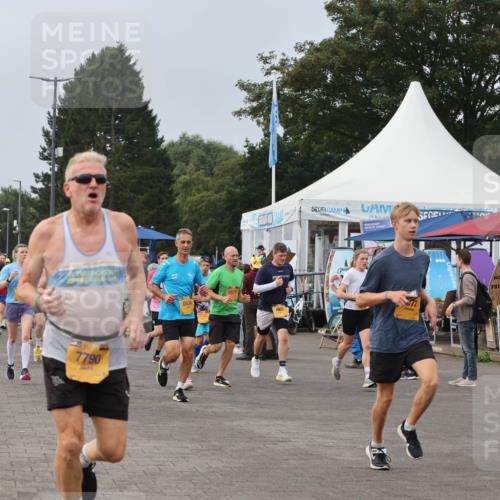 13.09.2026 - Kiel Lauf Andreas Tolksdorf http://msf.ph/oto/10336187 13.09.2026 09:53:36 Kiellinie 4, 5082, 7790, 10129, 6634, 770 meine-sportfotos.de