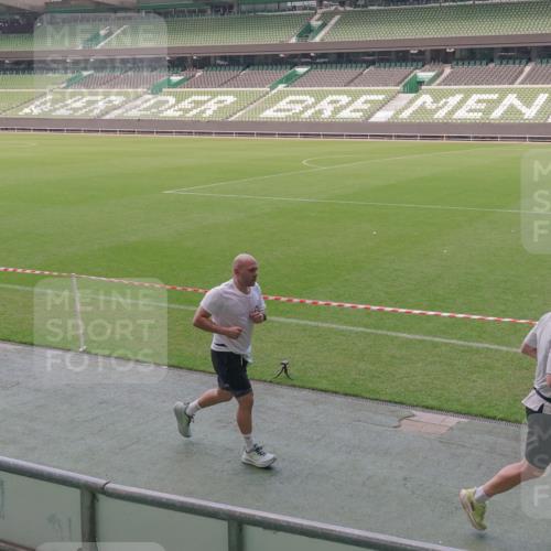 13.09.2026 - 21. swb-Marathon Bremen Michael Burmester http://msf.ph/oto/10336194 13.09.2026 13:11:35 Laufen im Stadion 265, 373, 581, 703, 843, 984, 1113, 1226, 1435, 1738, 1849, 1851, 1855, 1867, 1894, 1936, 1952, 1967, 2202, 2248, 2268, 2281, 2284, 2299, 2330, 2333, 2336, 2339, 2342, 2353, 2375, 2377, 2398, 2426, 2432, 2443, 2531, 2589, 2654, 2659, 2669, 2673, 2682, 2784, 2804, 2819, 2822, 2836, 2850, 2907, 2932, 2976, 3026, 3027, 3079, 3082, 3089, 3122, 3143, 3159, 3174, 3207, 3208, 3308, 3328, 3349, 3352, 3370, 3409, 3410, 3470, 3549, 551 meine-sportfotos.de