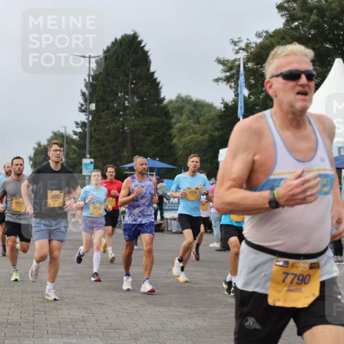 13.09.2026 - Kiel Lauf Andreas Tolksdorf http://msf.ph/oto/10336196 13.09.2026 09:53:37 Kiellinie 5612, 5082, 6519, 3926, 33, 7790 meine-sportfotos.de