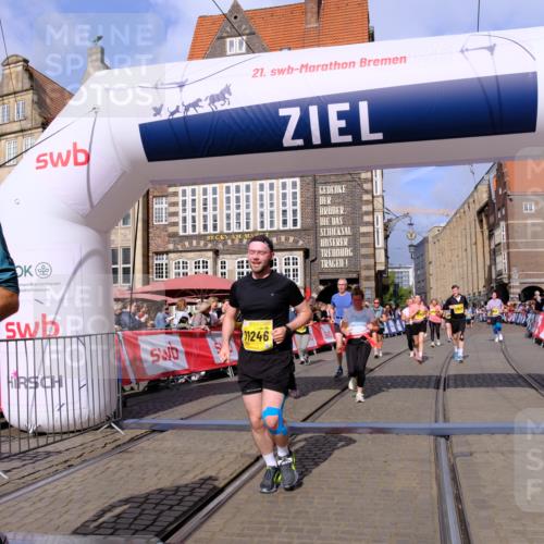 13.09.2026 - 21. swb-Marathon Bremen Tim E. http://msf.ph/oto/10336200 13.09.2026 11:07:34 Ziel 10205, 10360, 10488, 10695, 10748, 11100, 11123, 11246, 11393, 11417, 11439, 11600, 11684, 11696, 11759, 11822, 11823, 11865, 11917, 12020, 12173, 12255, 12266, 12536 meine-sportfotos.de