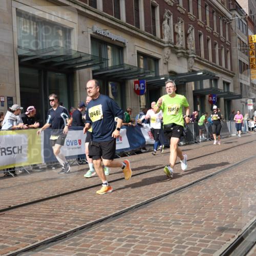 13.09.2026 - 21. swb-Marathon Bremen Strokosch-Dieckow http://msf.ph/oto/10336222 13.09.2026 11:04:54 Ziel 10370, 10411, 10465, 10576, 10697, 10717, 10718, 10800, 10802, 10850, 10975, 10995, 11102, 11105, 11157, 11218, 11281, 11326, 11334, 11584, 11616, 11722, 11900, 12002, 12011, 12064, 12079, 12080, 12099, 12335, 12522, 10198, 10283, 10315, 10481, 10729, 10741, 10855, 10856, 10877, 10940, 11006, 11114, 11133, 11272, 11364, 11366, 11395, 11518, 11592, 11705, 11757, 11939, 11991, 12005 meine-sportfotos.de