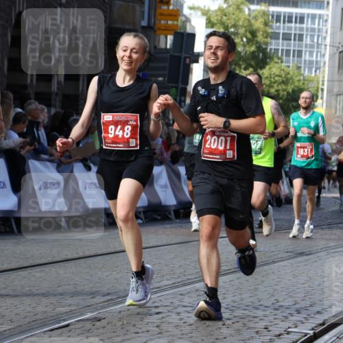 13.09.2026 - 21. swb-Marathon Bremen Strokosch-Dieckow http://msf.ph/oto/10336227 13.09.2026 13:18:22 Ziel 948, 1631, 1797, 1872, 2001, 2260, 2634, 2671, 3241, 3458, 3514, 3634, 4131, 4733, 5292, 5695, 5935, 5948, 6152, 6290, 6448, 8094, 8805, 8869, 8943, 8944, 9134, 9595, 9596, 9609, 9837, 13041, 465, 2055, 2324, 4413, 4642, 5307, 6293, 6294, 6818, 7245, 7731, 8404, 8540, 8872, 9019, 9275 meine-sportfotos.de