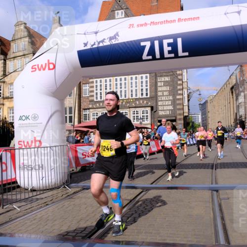 13.09.2026 - 21. swb-Marathon Bremen Tim E. http://msf.ph/oto/10336234 13.09.2026 11:07:34 Ziel 10205, 10360, 10488, 10695, 10748, 11100, 11123, 11246, 11393, 11417, 11439, 11600, 11684, 11696, 11759, 11822, 11823, 11865, 11917, 12020, 12173, 12255, 12266, 12536 meine-sportfotos.de