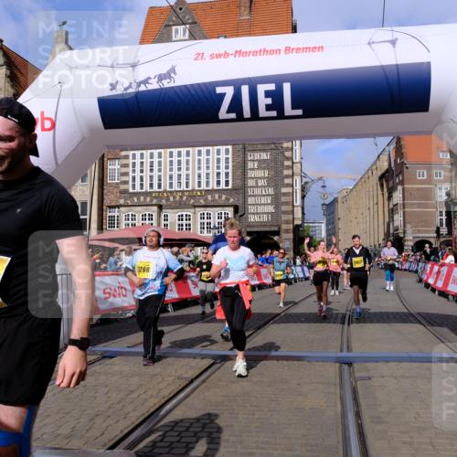 13.09.2026 - 21. swb-Marathon Bremen Tim E. http://msf.ph/oto/10336245 13.09.2026 11:07:35 Ziel 10205, 10360, 10488, 10695, 10748, 11100, 11123, 11246, 11393, 11417, 11439, 11600, 11684, 11696, 11759, 11767, 11822, 11823, 11865, 11917, 12020, 12173, 12210, 12255, 12266, 12536 meine-sportfotos.de