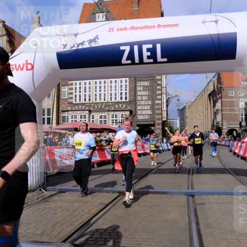 13.09.2026 - 21. swb-Marathon Bremen Tim E. http://msf.ph/oto/10336257 13.09.2026 11:07:35 Ziel 10205, 10360, 10488, 10695, 10748, 11100, 11123, 11246, 11393, 11417, 11439, 11600, 11684, 11696, 11759, 11767, 11822, 11823, 11865, 11917, 12020, 12173, 12210, 12255, 12266, 12536 meine-sportfotos.de