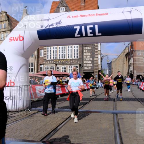 13.09.2026 - 21. swb-Marathon Bremen Tim E. http://msf.ph/oto/10336265 13.09.2026 11:07:35 Ziel 10205, 10360, 10488, 10695, 10748, 11100, 11123, 11246, 11393, 11417, 11439, 11600, 11684, 11696, 11759, 11767, 11822, 11823, 11865, 11917, 12020, 12173, 12210, 12255, 12266, 12536 meine-sportfotos.de