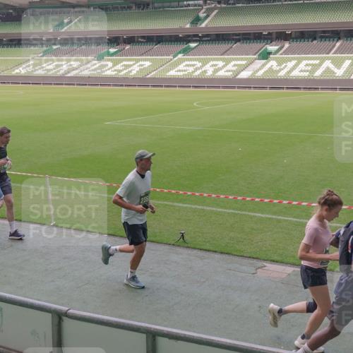 13.09.2026 - 21. swb-Marathon Bremen Michael Burmester http://msf.ph/oto/10336292 13.09.2026 13:11:48 Laufen im Stadion 118, 265, 373, 514, 581, 703, 843, 984, 1113, 1226, 1286, 1334, 1435, 1738, 1849, 1851, 1894, 1936, 1952, 1967, 2202, 2248, 2281, 2284, 2299, 2330, 2333, 2336, 2339, 2342, 2353, 2375, 2377, 2398, 2426, 2432, 2443, 2505, 2531, 2589, 2654, 2659, 2669, 2673, 2682, 2784, 2804, 2815, 2819, 2822, 2836, 2850, 2907, 2932, 2963, 2966, 2976, 3026, 3027, 3079, 3082, 3089, 3143, 3155, 3159, 3174, 3207, 3208, 3308, 3328, 3349, 3352, 3370, 3409, 3410, 3470, 3549, 551 meine-sportfotos.de