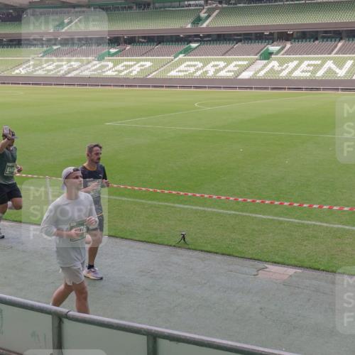 13.09.2026 - 21. swb-Marathon Bremen Michael Burmester http://msf.ph/oto/10336312 13.09.2026 13:11:50 Laufen im Stadion 118, 265, 373, 514, 581, 703, 843, 984, 1113, 1226, 1286, 1334, 1435, 1738, 1849, 1851, 1894, 1936, 1952, 1967, 2248, 2281, 2284, 2299, 2330, 2333, 2336, 2342, 2353, 2375, 2377, 2398, 2426, 2432, 2443, 2505, 2531, 2589, 2654, 2659, 2669, 2673, 2682, 2784, 2804, 2815, 2819, 2822, 2836, 2850, 2895, 2907, 2932, 2963, 2966, 2976, 3026, 3027, 3079, 3082, 3143, 3155, 3159, 3174, 3207, 3208, 3308, 3328, 3349, 3352, 3370, 3409, 3410, 3470, 3549, 551 meine-sportfotos.de
