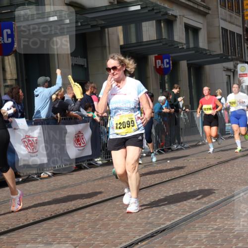 13.09.2026 - 21. swb-Marathon Bremen Strokosch-Dieckow http://msf.ph/oto/10336346 13.09.2026 11:04:57 Ziel 10370, 10411, 10576, 10697, 10717, 10718, 10800, 10802, 10995, 11102, 11105, 11146, 11157, 11218, 11281, 11326, 11334, 11394, 11584, 11616, 11722, 11900, 12002, 12011, 12064, 12079, 12080, 12099, 12251, 12335, 10198, 10283, 10315, 10465, 10481, 10729, 10741, 10850, 10855, 10856, 10940, 10975, 11006, 11114, 11133, 11272, 11364, 11366, 11395, 11518, 11592, 11705, 11757, 11939, 12005 meine-sportfotos.de
