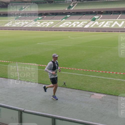 13.09.2026 - 21. swb-Marathon Bremen Michael Burmester http://msf.ph/oto/10336352 13.09.2026 13:11:56 Laufen im Stadion 118, 265, 373, 514, 581, 703, 843, 984, 1113, 1226, 1286, 1334, 1435, 1738, 1849, 1851, 1936, 1952, 1967, 2005, 2248, 2281, 2299, 2330, 2333, 2336, 2342, 2353, 2375, 2377, 2398, 2426, 2432, 2443, 2505, 2531, 2589, 2654, 2659, 2669, 2673, 2765, 2784, 2804, 2815, 2819, 2822, 2836, 2850, 2895, 2907, 2963, 2966, 2975, 2976, 3026, 3027, 3079, 3082, 3143, 3155, 3159, 3174, 3207, 3208, 3308, 3328, 3349, 3352, 3370, 3409, 3434, 3470, 3549, 551 meine-sportfotos.de