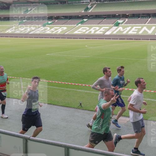 13.09.2026 - 21. swb-Marathon Bremen Michael Burmester http://msf.ph/oto/10336381 13.09.2026 13:12:00 Laufen im Stadion 118, 265, 373, 514, 581, 703, 843, 984, 1113, 1226, 1286, 1334, 1435, 1738, 1849, 1851, 1936, 1952, 1967, 2005, 2248, 2281, 2299, 2330, 2333, 2336, 2353, 2375, 2377, 2398, 2426, 2432, 2443, 2505, 2531, 2589, 2654, 2659, 2669, 2673, 2765, 2784, 2804, 2815, 2819, 2822, 2836, 2850, 2860, 2895, 2907, 2963, 2966, 2975, 2976, 3026, 3027, 3079, 3082, 3143, 3155, 3159, 3174, 3207, 3208, 3308, 3328, 3349, 3352, 3409, 3434, 3470, 3549, 551 meine-sportfotos.de