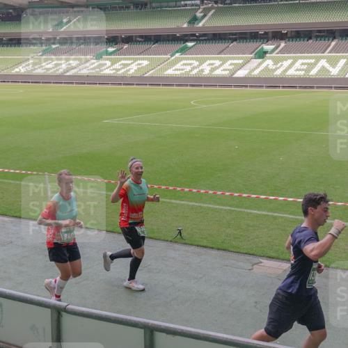 13.09.2026 - 21. swb-Marathon Bremen Michael Burmester http://msf.ph/oto/10336386 13.09.2026 13:12:01 Laufen im Stadion 118, 265, 373, 514, 581, 703, 843, 984, 1113, 1226, 1286, 1334, 1435, 1738, 1849, 1851, 1936, 1952, 1967, 2005, 2248, 2264, 2281, 2299, 2330, 2333, 2336, 2353, 2375, 2377, 2398, 2426, 2432, 2443, 2505, 2531, 2589, 2659, 2669, 2673, 2765, 2784, 2804, 2815, 2822, 2836, 2850, 2860, 2895, 2907, 2963, 2966, 2975, 2976, 3026, 3027, 3079, 3082, 3143, 3155, 3159, 3174, 3207, 3208, 3308, 3328, 3349, 3352, 3409, 3434, 3470, 3549, 551 meine-sportfotos.de