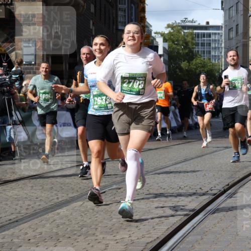 13.09.2026 - 21. swb-Marathon Bremen Strokosch-Dieckow http://msf.ph/oto/10336400 13.09.2026 13:25:55 Ziel 191, 209, 1458, 1650, 1752, 2421, 3124, 3186, 3806, 4439, 4717, 4927, 5139, 5703, 5755, 5814, 7252, 8545, 8597, 8695, 8890, 9440, 9468, 9506, 1896, 2062, 2666, 3248, 3516, 4067, 4476, 4724, 5558, 5701, 5854, 6605, 6886, 8361, 8592, 8635, 9266, 9794 meine-sportfotos.de