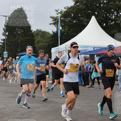 13.09.2026 - Kiel Lauf Andreas Tolksdorf http://msf.ph/oto/10336403 13.09.2026 09:53:45 Kiellinie 38, 849, 908, 9879, 11594, 12545 meine-sportfotos.de