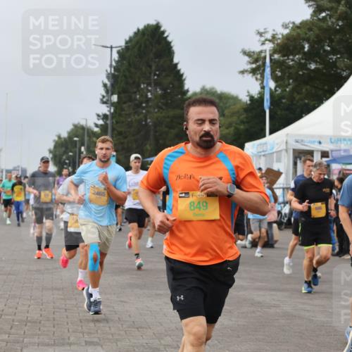 13.09.2026 - Kiel Lauf Andreas Tolksdorf http://msf.ph/oto/10336415 13.09.2026 09:53:47 Kiellinie 2465, 35, 849, 1, 886, 39, 908 meine-sportfotos.de
