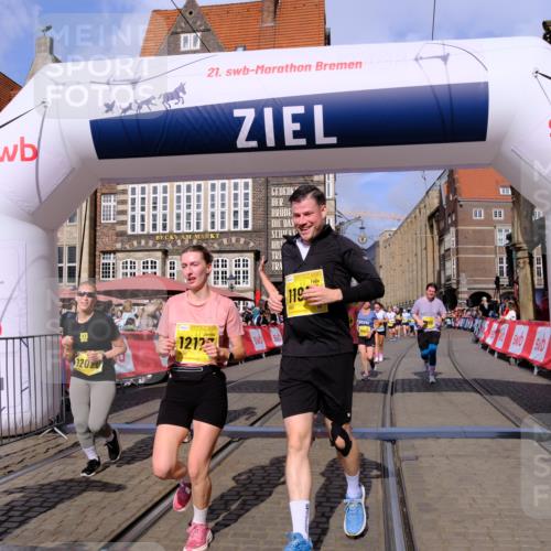 13.09.2026 - 21. swb-Marathon Bremen Tim E. http://msf.ph/oto/10336416 13.09.2026 11:07:38 Ziel 10205, 10488, 10695, 10748, 11123, 11246, 11393, 11417, 11600, 11696, 11759, 11767, 11822, 11823, 11865, 11917, 12020, 12173, 12210, 12255, 12266, 12536 meine-sportfotos.de