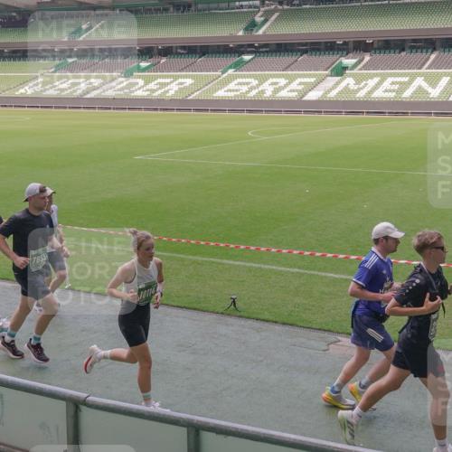13.09.2026 - 21. swb-Marathon Bremen Michael Burmester http://msf.ph/oto/10336417 13.09.2026 13:12:04 Laufen im Stadion 118, 265, 373, 514, 581, 703, 843, 984, 1113, 1226, 1286, 1334, 1435, 1849, 1851, 1936, 1952, 2005, 2248, 2264, 2281, 2299, 2330, 2333, 2336, 2353, 2375, 2377, 2398, 2426, 2432, 2443, 2478, 2505, 2531, 2589, 2659, 2669, 2673, 2684, 2765, 2784, 2804, 2815, 2822, 2836, 2850, 2860, 2895, 2907, 2963, 2966, 2975, 2976, 3026, 3027, 3079, 3082, 3143, 3155, 3159, 3174, 3207, 3308, 3328, 3349, 3352, 3409, 3434, 3470, 3549, 551 meine-sportfotos.de