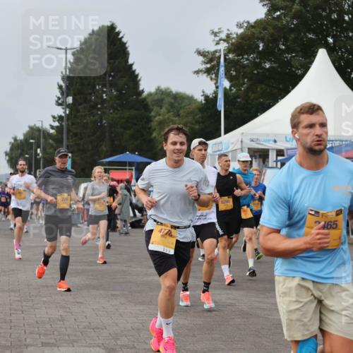13.09.2026 - Kiel Lauf Andreas Tolksdorf http://msf.ph/oto/10336468 13.09.2026 09:53:48 Kiellinie 84, 229, 5175, 200, 8280, 24165 meine-sportfotos.de