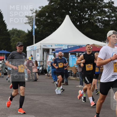 13.09.2026 - Kiel Lauf Andreas Tolksdorf http://msf.ph/oto/10336510 13.09.2026 09:53:50 Kiellinie 861, 229, 6080, 8280, 5575, 39, 1166, 3327 meine-sportfotos.de