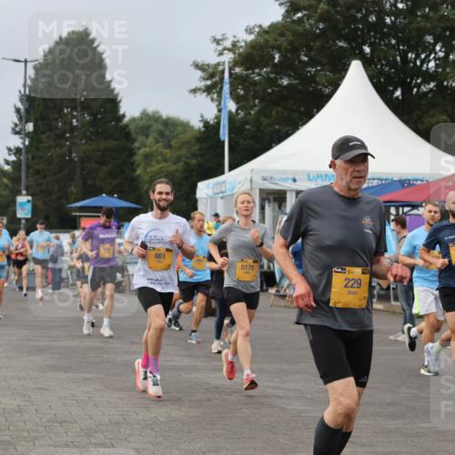 13.09.2026 - Kiel Lauf Andreas Tolksdorf http://msf.ph/oto/10336525 13.09.2026 09:53:51 Kiellinie 861, 5175, 4, 38, 229, 6080 meine-sportfotos.de