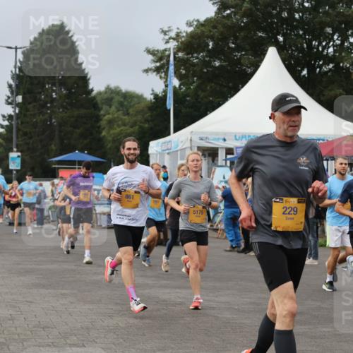 13.09.2026 - Kiel Lauf Andreas Tolksdorf http://msf.ph/oto/10336530 13.09.2026 09:53:51 Kiellinie 861, 5907, 20, 5175, 38, 229, 6080 meine-sportfotos.de