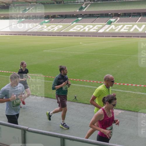 13.09.2026 - 21. swb-Marathon Bremen Michael Burmester http://msf.ph/oto/10336539 13.09.2026 13:12:18 Laufen im Stadion 118, 183, 265, 349, 514, 695, 702, 703, 843, 933, 984, 1113, 1226, 1286, 1334, 1435, 1849, 1851, 1936, 1952, 2005, 2248, 2264, 2281, 2299, 2330, 2336, 2353, 2375, 2377, 2398, 2426, 2443, 2461, 2478, 2505, 2531, 2589, 2659, 2669, 2673, 2684, 2765, 2792, 2804, 2815, 2822, 2836, 2850, 2860, 2884, 2895, 2907, 2963, 2966, 2975, 2976, 3027, 3079, 3082, 3143, 3155, 3159, 3293, 3308, 3328, 3349, 3352, 3409, 3434, 3549, 551 meine-sportfotos.de