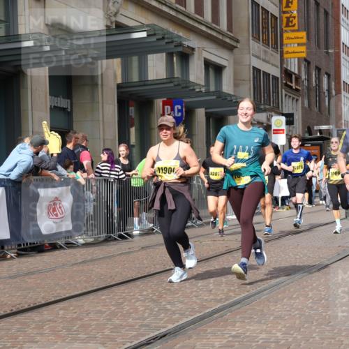 13.09.2026 - 21. swb-Marathon Bremen Strokosch-Dieckow http://msf.ph/oto/10336542 13.09.2026 11:05:02 Ziel 10186, 10370, 10411, 10432, 10576, 10697, 10717, 10718, 10800, 10802, 10995, 11102, 11105, 11146, 11157, 11218, 11281, 11314, 11326, 11334, 11387, 11394, 11521, 11571, 11572, 11584, 11616, 11722, 11900, 12011, 12055, 12079, 12080, 12099, 12251, 12330, 12335, 10198, 10283, 10315, 10465, 10481, 10729, 10741, 10850, 10855, 10856, 10940, 10975, 11006, 11133, 11272, 11366, 11395, 11518, 11705, 11757, 11939, 12002, 12005, 12064 meine-sportfotos.de