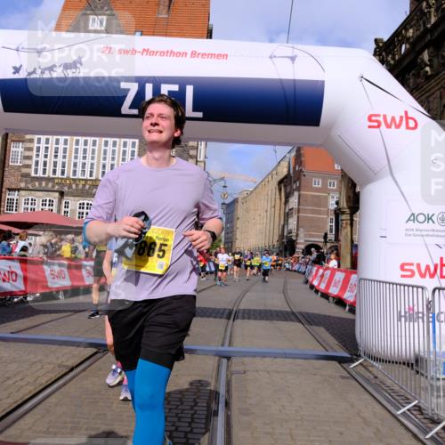 13.09.2026 - 21. swb-Marathon Bremen Tim E. http://msf.ph/oto/10336545 13.09.2026 11:07:42 Ziel 10138, 10205, 10279, 10280, 10488, 10501, 10505, 10695, 10748, 11123, 11246, 11417, 11600, 11759, 11767, 11865, 11899, 11917, 12020, 12173, 12210, 12266, 12277, 12419, 12536 meine-sportfotos.de