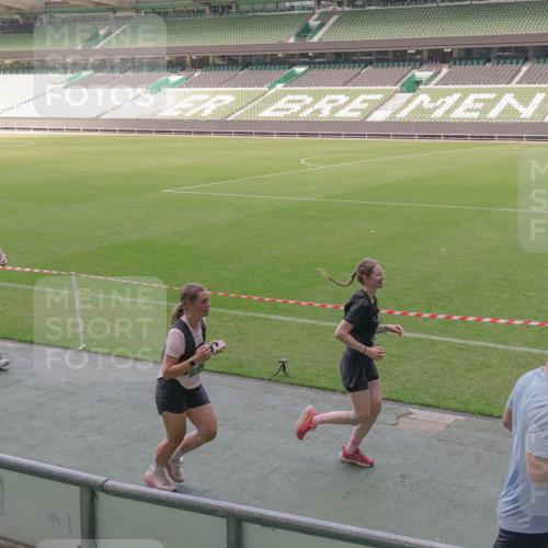 13.09.2026 - 21. swb-Marathon Bremen Michael Burmester http://msf.ph/oto/10336554 13.09.2026 13:12:19 Laufen im Stadion 118, 183, 265, 349, 514, 695, 702, 703, 843, 933, 984, 1113, 1226, 1286, 1334, 1435, 1849, 1851, 1936, 1952, 2005, 2248, 2264, 2281, 2299, 2330, 2336, 2353, 2375, 2377, 2398, 2426, 2443, 2461, 2478, 2505, 2531, 2589, 2659, 2669, 2673, 2684, 2765, 2792, 2804, 2815, 2822, 2836, 2850, 2860, 2884, 2895, 2907, 2963, 2966, 2975, 2976, 3027, 3079, 3082, 3143, 3155, 3159, 3293, 3308, 3328, 3349, 3352, 3409, 3434, 3549, 551 meine-sportfotos.de
