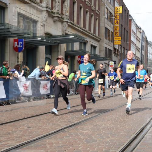 13.09.2026 - 21. swb-Marathon Bremen Strokosch-Dieckow http://msf.ph/oto/10336558 13.09.2026 11:05:02 Ziel 10186, 10370, 10411, 10432, 10576, 10697, 10717, 10718, 10800, 10802, 10995, 11102, 11105, 11146, 11157, 11218, 11281, 11314, 11326, 11334, 11387, 11394, 11521, 11571, 11572, 11584, 11616, 11722, 11900, 12011, 12055, 12079, 12080, 12099, 12251, 12330, 12335, 10198, 10283, 10315, 10465, 10481, 10729, 10741, 10850, 10855, 10856, 10940, 10975, 11006, 11133, 11272, 11366, 11395, 11518, 11705, 11757, 11939, 12002, 12005, 12064 meine-sportfotos.de