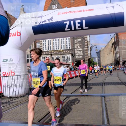 13.09.2026 - 21. swb-Marathon Bremen Tim E. http://msf.ph/oto/10336563 13.09.2026 11:07:43 Ziel 10138, 10205, 10279, 10280, 10488, 10501, 10505, 10695, 10748, 11123, 11246, 11417, 11759, 11767, 11865, 11899, 11917, 12020, 12173, 12210, 12266, 12277, 12419, 12536 meine-sportfotos.de
