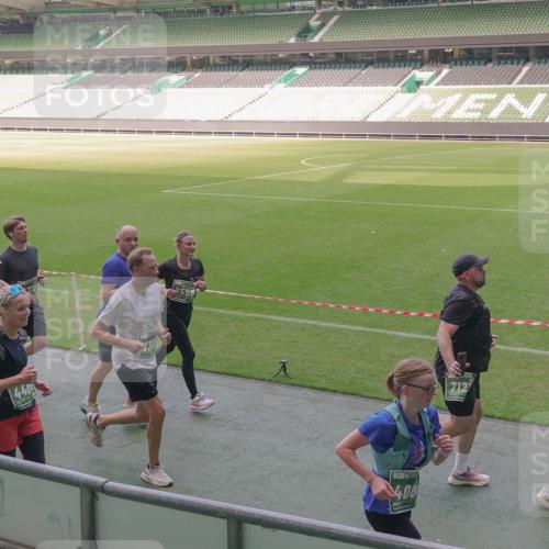 13.09.2026 - 21. swb-Marathon Bremen Michael Burmester http://msf.ph/oto/10336585 13.09.2026 13:12:22 Laufen im Stadion 118, 183, 265, 349, 514, 695, 702, 703, 843, 933, 984, 1113, 1226, 1286, 1334, 1435, 1641, 1849, 1851, 1936, 1952, 2005, 2248, 2264, 2281, 2299, 2330, 2336, 2353, 2375, 2377, 2398, 2426, 2439, 2443, 2461, 2478, 2505, 2531, 2589, 2659, 2669, 2673, 2684, 2765, 2792, 2804, 2815, 2822, 2836, 2850, 2860, 2884, 2895, 2907, 2963, 2966, 2975, 2976, 3027, 3079, 3082, 3143, 3155, 3159, 3253, 3293, 3308, 3328, 3349, 3352, 3434, 3549, 551 meine-sportfotos.de