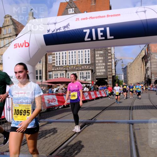 13.09.2026 - 21. swb-Marathon Bremen Tim E. http://msf.ph/oto/10336604 13.09.2026 11:07:44 Ziel 10138, 10205, 10279, 10280, 10488, 10501, 10505, 10695, 10748, 11123, 11246, 11417, 11759, 11767, 11865, 11899, 11917, 12020, 12173, 12210, 12266, 12277, 12419, 12536 meine-sportfotos.de