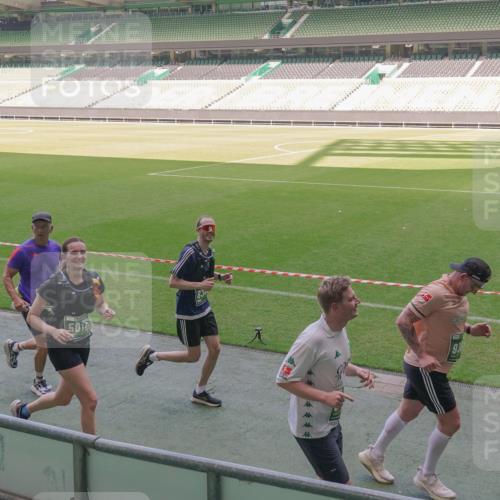 13.09.2026 - 21. swb-Marathon Bremen Michael Burmester http://msf.ph/oto/10336618 13.09.2026 13:12:26 Laufen im Stadion 118, 183, 265, 349, 514, 695, 702, 703, 843, 933, 1113, 1143, 1226, 1286, 1334, 1435, 1641, 1849, 1851, 1936, 1952, 1991, 2005, 2248, 2264, 2281, 2299, 2330, 2336, 2353, 2375, 2377, 2398, 2426, 2439, 2443, 2461, 2478, 2505, 2589, 2659, 2665, 2669, 2673, 2684, 2765, 2773, 2792, 2804, 2815, 2822, 2836, 2850, 2860, 2884, 2895, 2907, 2963, 2966, 2975, 2976, 3027, 3079, 3082, 3143, 3155, 3159, 3253, 3293, 3308, 3313, 3328, 3349, 3352, 3434, 3549, 551 meine-sportfotos.de