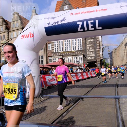 13.09.2026 - 21. swb-Marathon Bremen Tim E. http://msf.ph/oto/10336625 13.09.2026 11:07:45 Ziel 10138, 10205, 10279, 10280, 10363, 10364, 10488, 10501, 10505, 10695, 10748, 10907, 11123, 11246, 11417, 11767, 11865, 11899, 11917, 12020, 12167, 12168, 12173, 12210, 12266, 12277, 12419, 12536 meine-sportfotos.de