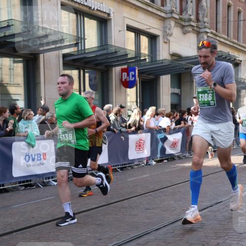 13.09.2026 - 21. swb-Marathon Bremen Strokosch-Dieckow http://msf.ph/oto/10336678 13.09.2026 13:25:27 Ziel 150, 191, 209, 1163, 1458, 1647, 1752, 2033, 2421, 2708, 2781, 2987, 3124, 3186, 3722, 3806, 4067, 4161, 4411, 4439, 4717, 4842, 4927, 5013, 5139, 5622, 5701, 5703, 5755, 6135, 7638, 7780, 8271, 8545, 8597, 8890, 9440, 9506, 209, 260, 1119, 1166, 1436, 1448, 1650, 1658, 2046, 3105, 3168, 3187, 4294, 4459, 5755, 5814, 6113, 6380, 7252, 7306, 7326, 8357, 8695, 8769, 9036, 9073, 9299, 9360, 9460, 9468, 9493, 9563, 13025, 13088 meine-sportfotos.de