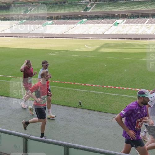 13.09.2026 - 21. swb-Marathon Bremen Michael Burmester http://msf.ph/oto/10336696 13.09.2026 13:12:36 Laufen im Stadion 118, 183, 265, 278, 349, 514, 576, 695, 702, 703, 843, 933, 950, 1005, 1113, 1143, 1226, 1286, 1334, 1435, 1641, 1849, 1851, 1936, 1952, 1991, 2005, 2248, 2264, 2281, 2299, 2336, 2353, 2375, 2377, 2398, 2426, 2439, 2461, 2478, 2505, 2612, 2659, 2665, 2669, 2673, 2684, 2765, 2773, 2792, 2804, 2815, 2816, 2822, 2850, 2860, 2884, 2895, 2907, 2921, 2963, 2966, 2975, 2976, 3016, 3027, 3079, 3082, 3143, 3155, 3159, 3253, 3293, 3308, 3313, 3328, 3349, 3352, 3434, 551 meine-sportfotos.de