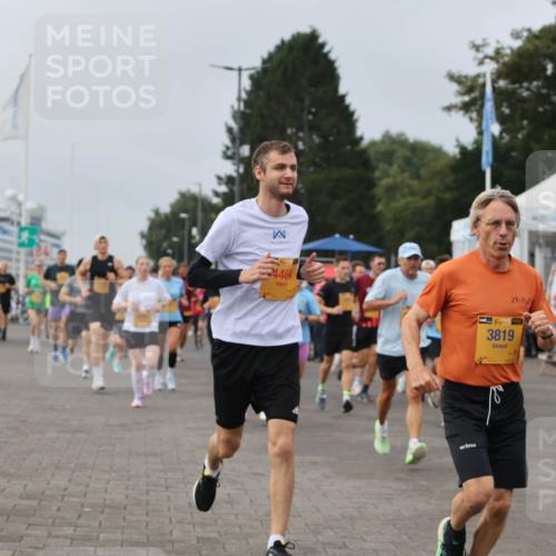 13.09.2026 - Kiel Lauf Andreas Tolksdorf http://msf.ph/oto/10336710 13.09.2026 09:53:58 Kiellinie 4464, 4, 38, 3819, 5071 meine-sportfotos.de