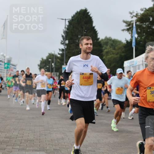 13.09.2026 - Kiel Lauf Andreas Tolksdorf http://msf.ph/oto/10336713 13.09.2026 09:53:58 Kiellinie 38, 4464, 10181, 5, 48, 3819 meine-sportfotos.de