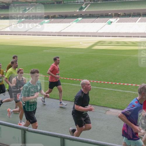 13.09.2026 - 21. swb-Marathon Bremen Michael Burmester http://msf.ph/oto/10336792 13.09.2026 13:12:46 Laufen im Stadion 118, 183, 270, 278, 349, 514, 576, 600, 695, 702, 703, 843, 933, 950, 1005, 1113, 1143, 1226, 1286, 1334, 1426, 1435, 1641, 1849, 1851, 1936, 1952, 1991, 2005, 2248, 2264, 2281, 2336, 2353, 2375, 2377, 2398, 2426, 2439, 2461, 2478, 2505, 2612, 2659, 2665, 2673, 2684, 2765, 2773, 2792, 2804, 2815, 2816, 2822, 2850, 2860, 2884, 2895, 2907, 2921, 2963, 2966, 2972, 2975, 2976, 3016, 3027, 3079, 3082, 3143, 3155, 3253, 3277, 3293, 3308, 3313, 3328, 3349, 3434 meine-sportfotos.de