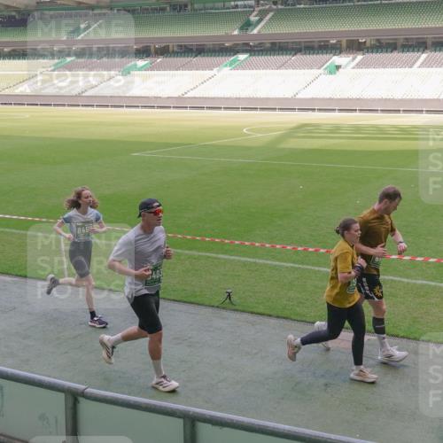 13.09.2026 - 21. swb-Marathon Bremen Michael Burmester http://msf.ph/oto/10336815 13.09.2026 13:12:48 Laufen im Stadion 118, 183, 270, 278, 349, 514, 576, 600, 695, 702, 703, 843, 933, 950, 1005, 1113, 1143, 1226, 1286, 1334, 1426, 1435, 1596, 1641, 1849, 1851, 1936, 1952, 1991, 2005, 2248, 2264, 2281, 2336, 2353, 2375, 2377, 2398, 2426, 2439, 2461, 2478, 2505, 2612, 2659, 2665, 2673, 2684, 2765, 2773, 2792, 2804, 2815, 2816, 2822, 2850, 2860, 2884, 2895, 2907, 2921, 2963, 2966, 2972, 2975, 2976, 3016, 3027, 3079, 3082, 3143, 3155, 3253, 3277, 3293, 3308, 3313, 3328, 3349, 3434 meine-sportfotos.de